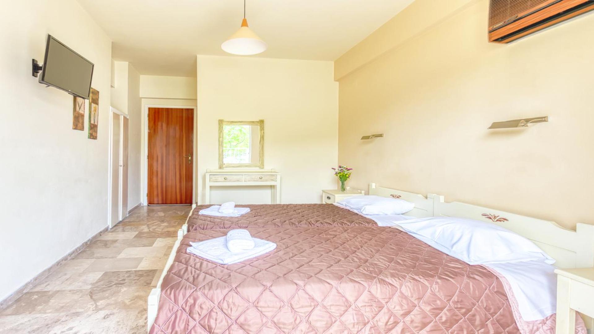 Akrotopi Apartments & Studios Tolón 외부 사진